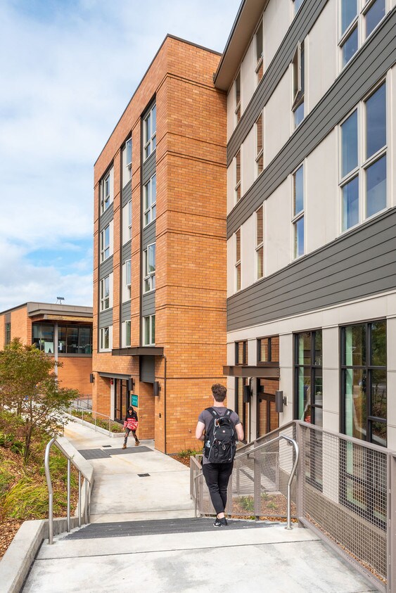 Primary Photo - 7000 Campus Living