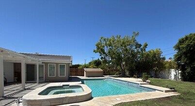 Building Photo - 46301 Roadrunner Ln