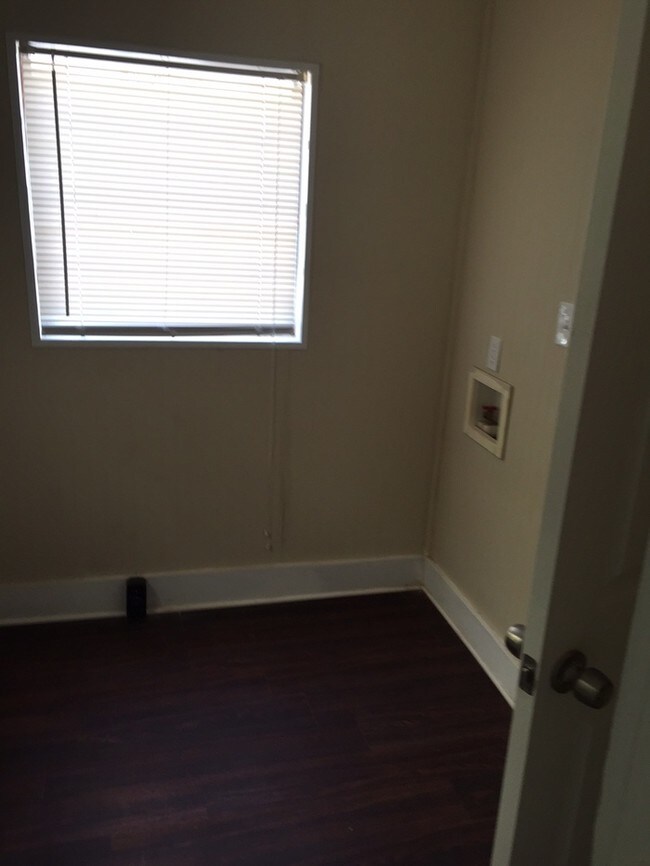 Foto del edificio - 665 Smyrna Rd SW