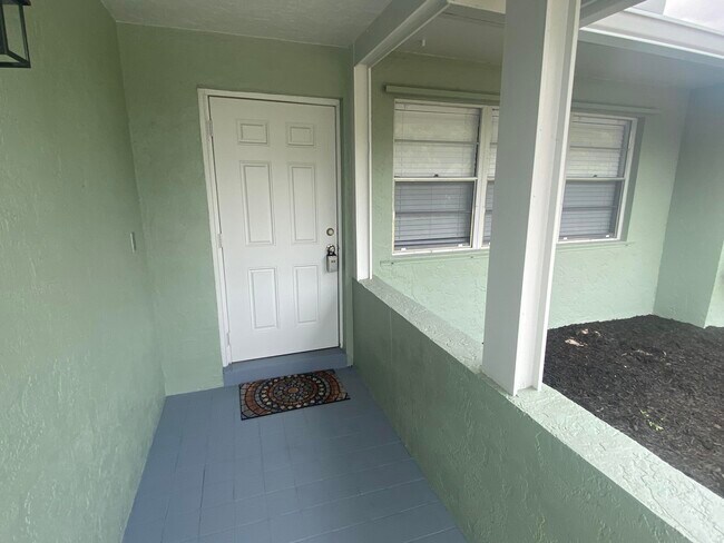 Foto del edificio - 1317 Willow Rd
