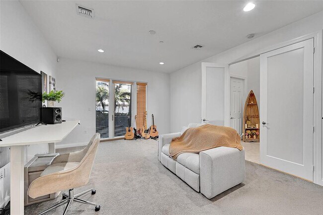 Foto del edificio - 1614 NE 9th St
