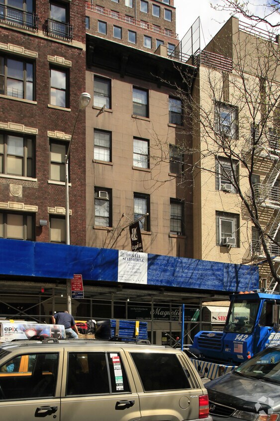 Building Photo - 111 E 31st St