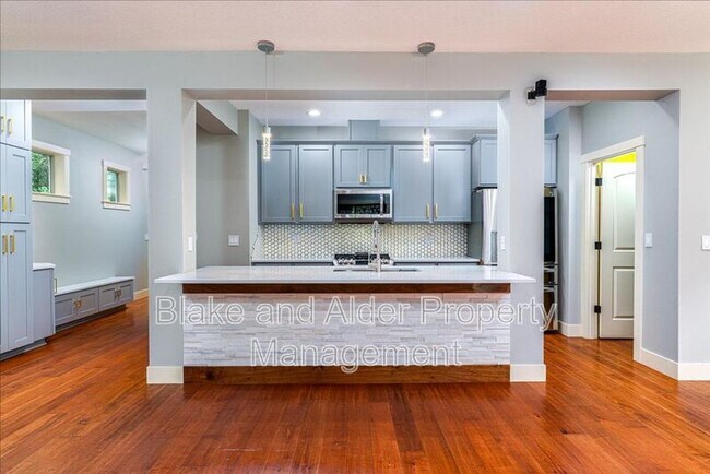 Foto del edificio - 7981 SW Kelso Ct