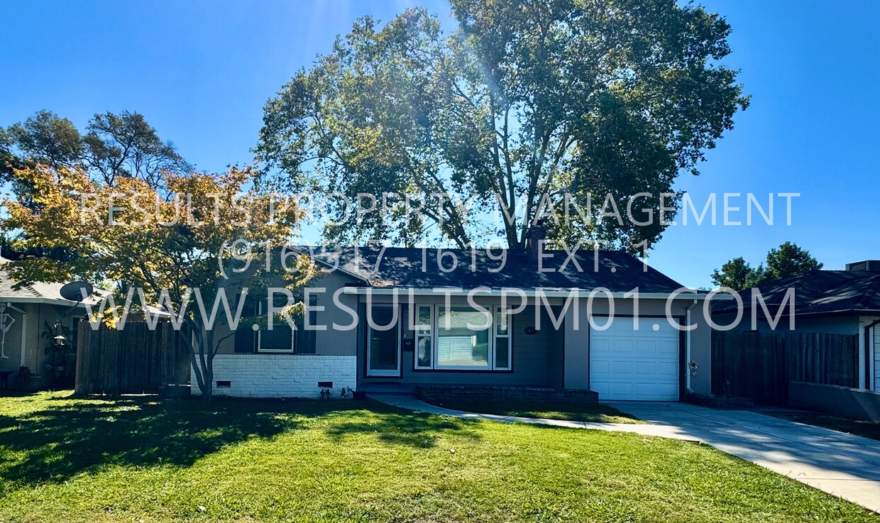 Primary Photo - Pet Friendly 2-Bedroom Gem in Hollywood Pa...