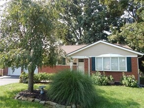 Building Photo - 4702 Alexis Ave
