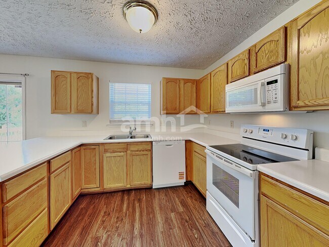 Foto del edificio - 7221 Fribourg Ct