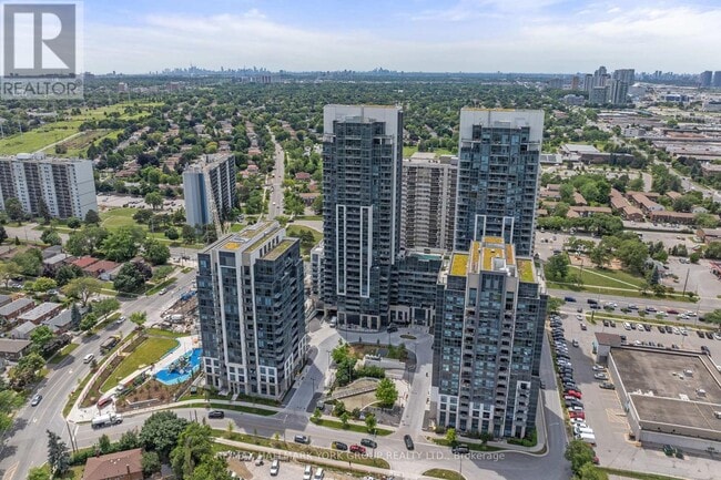 Photo du bâtiment - 20-920 Meadowglen Pl