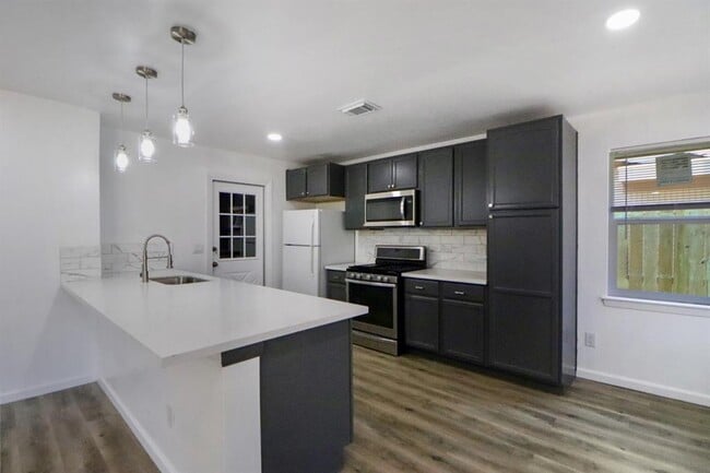 Building Photo - 5626 Arboles Dr