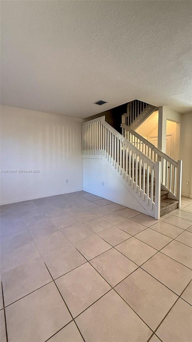Building Photo - 20800 NE 5th Ct