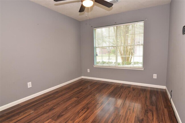 Building Photo - 16307 Scotch Hollow Ln