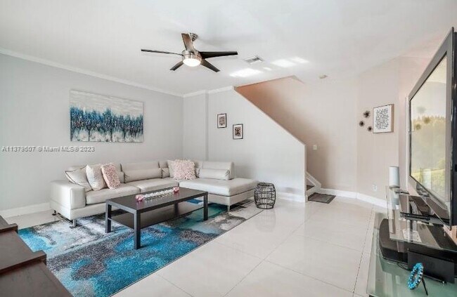 Foto del edificio - 5675 NW 120th Terrace