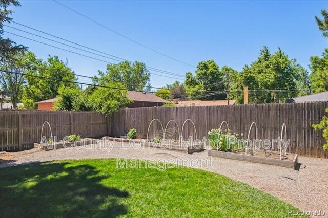 Building Photo - 9686 Rensselaer Dr