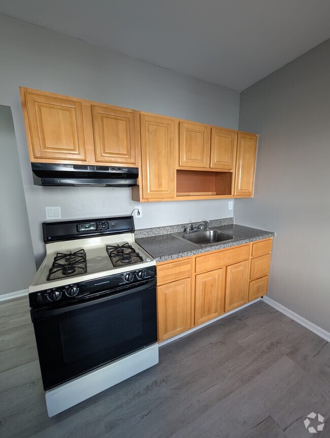 Building Photo - 317 Watson Ave