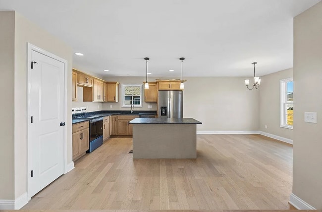 Building Photo - 602 Victoria Wy