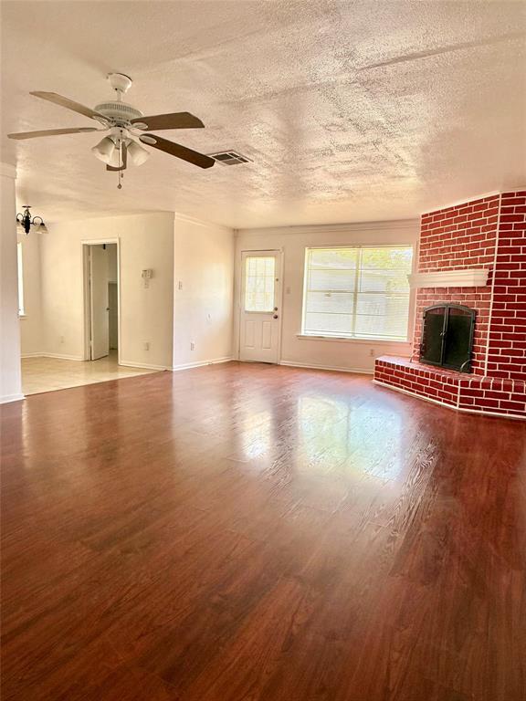 Foto del edificio - 7711 Lacy Hill Dr