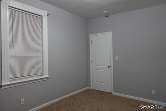 Building Photo - 53 Lindsley St