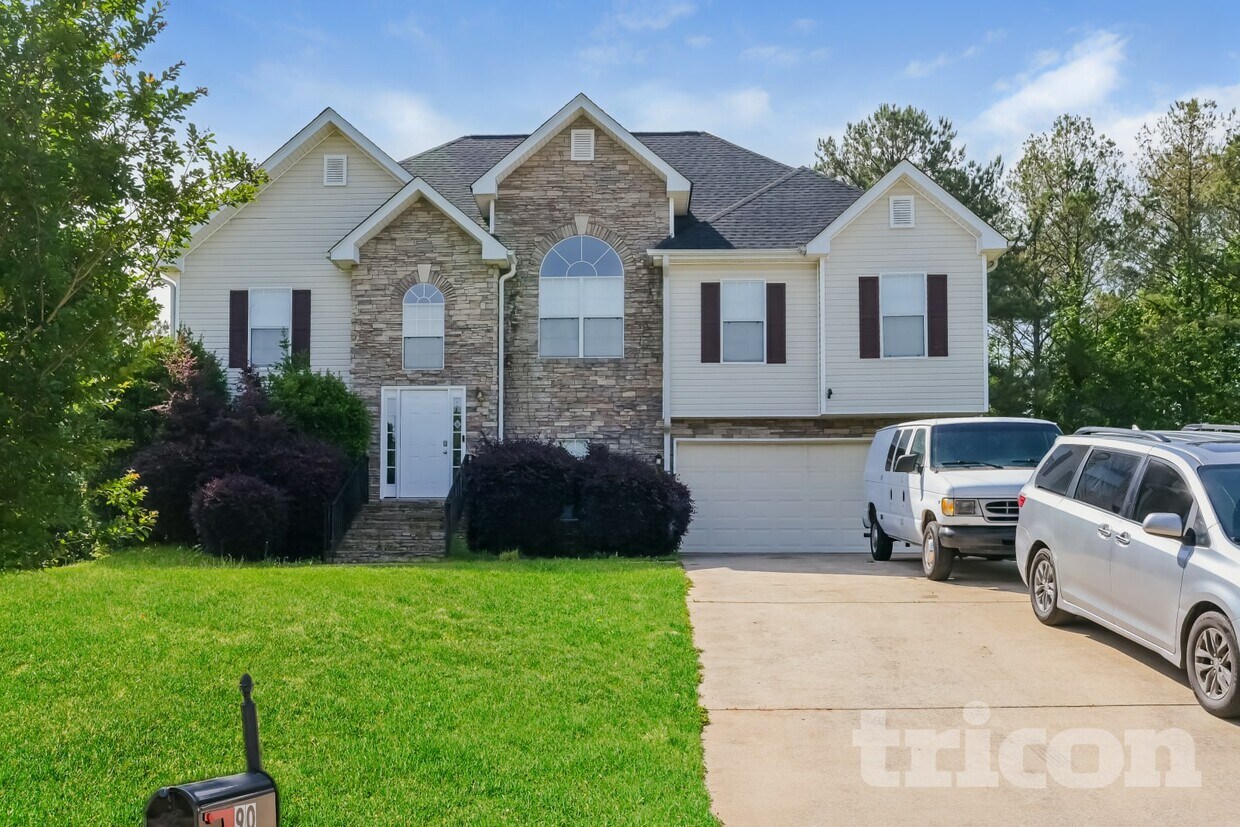 Foto principal - 90 Pebble Ln