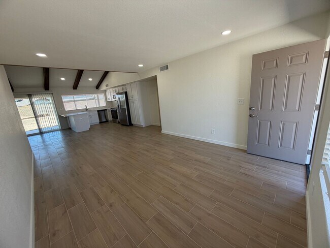 Foto del edificio - Extra large back lot at 43rd Ave & Cactus