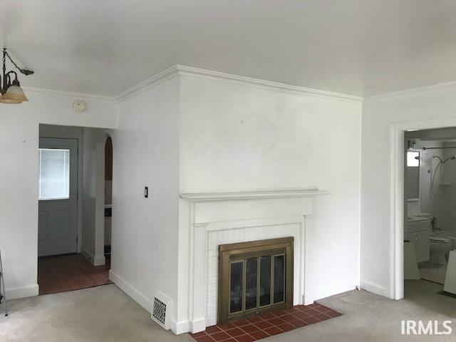 Building Photo - 2104 E Blackford Ave