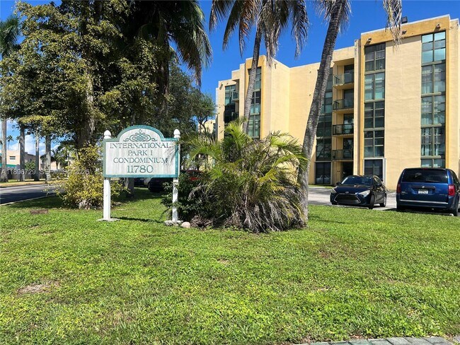 Foto del edificio - 11780 SW 18th St