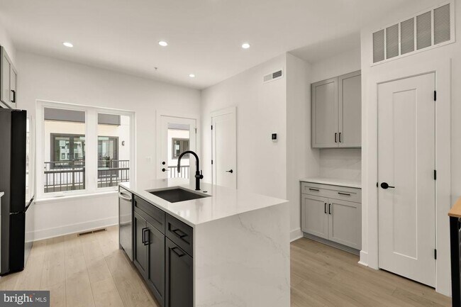 Foto del edificio - 2615 Olmsted Ct NW