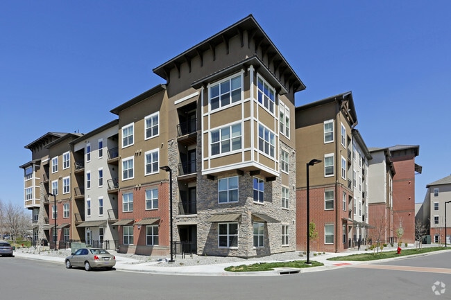 Building Photo - Covell on the Promenade