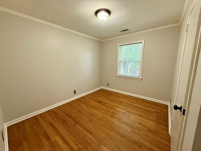 Building Photo - 325 Homewood Ave