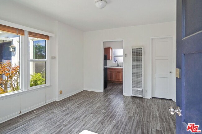 Foto del edificio - 216 6th Ave
