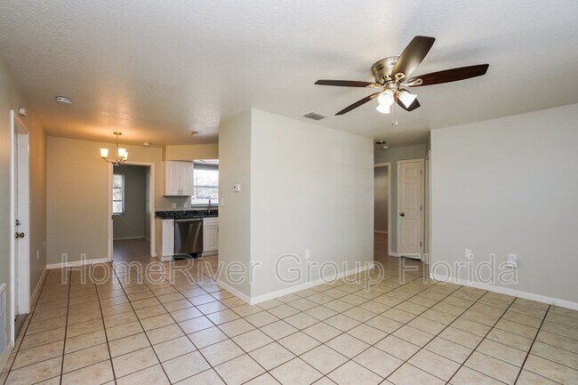 Building Photo - 8531 Fox Hollow Dr