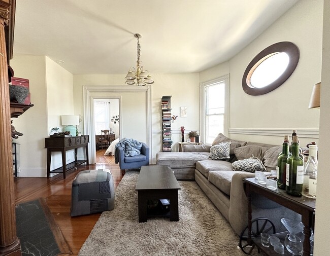 Building Photo - 46 Dana St