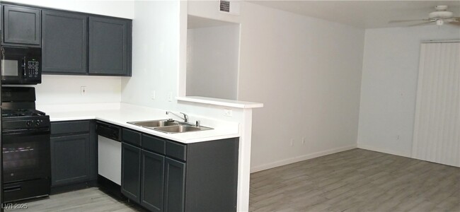 Building Photo - 5247 Caspian Springs Dr