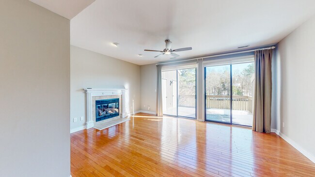 Building Photo - 10 Bayswater Pl