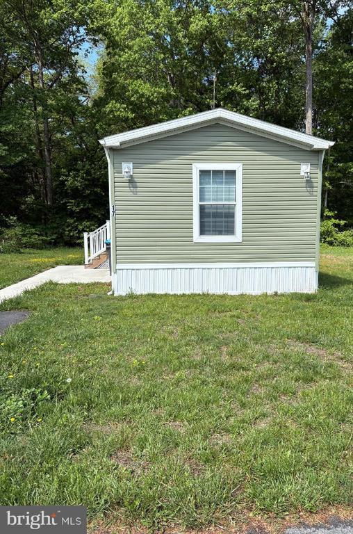 Primary Photo - 17 Loxley Ln