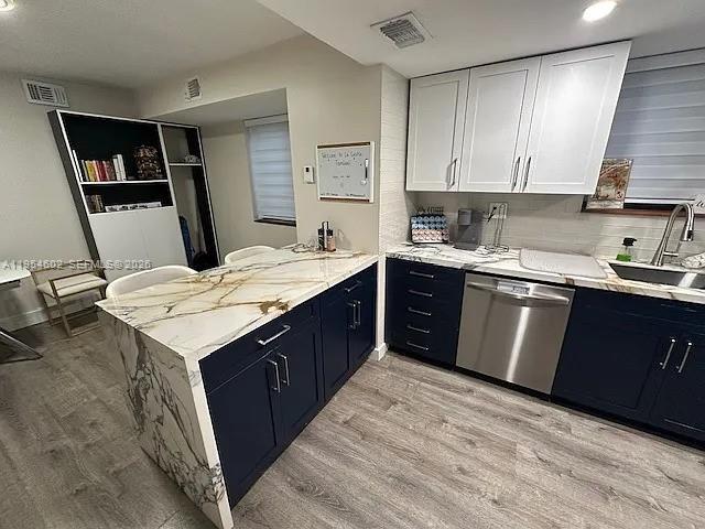 Foto del edificio - 394 Tamiami Canal Rd