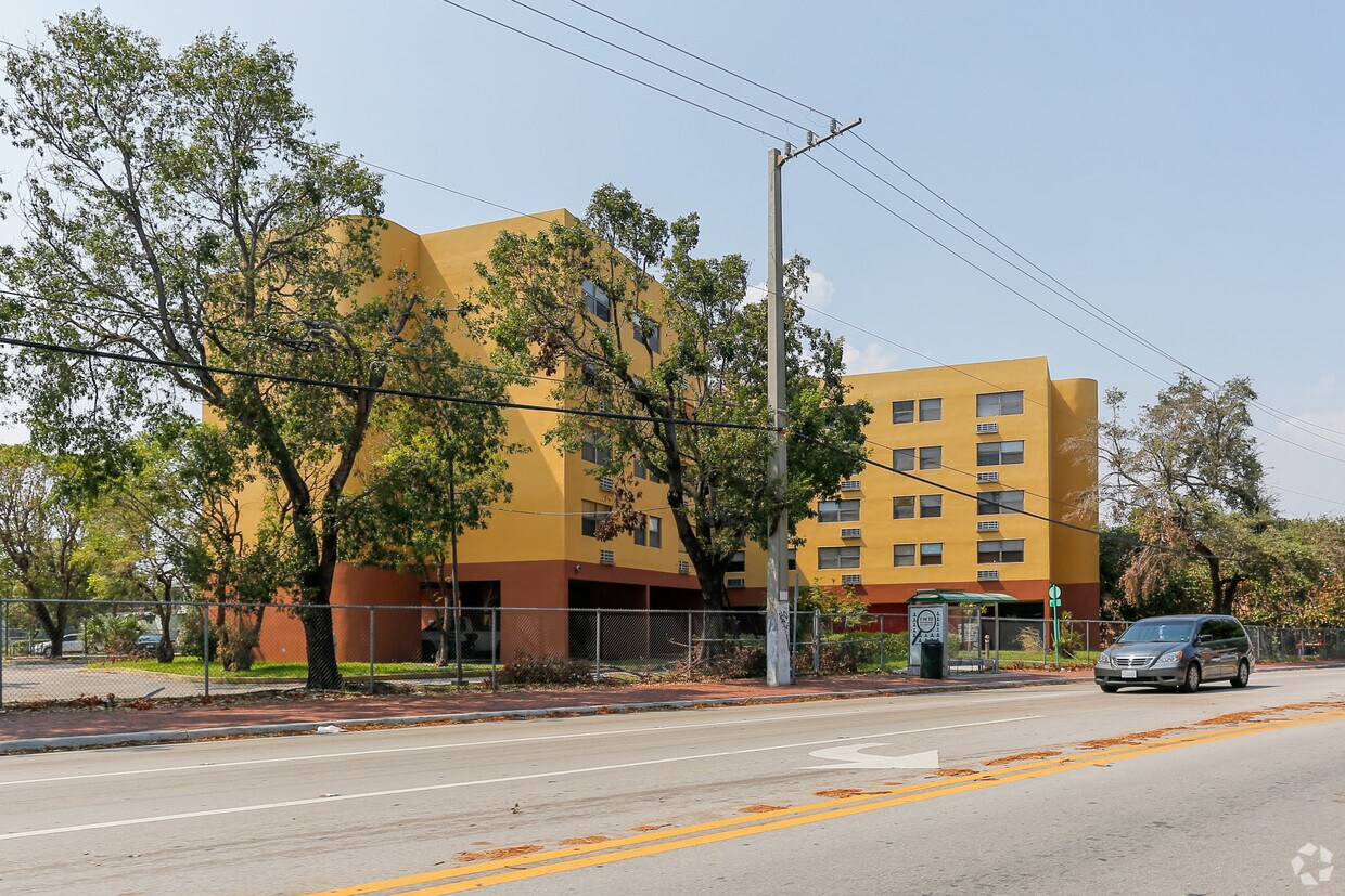 Foto principal - 154 SW 17th Ave