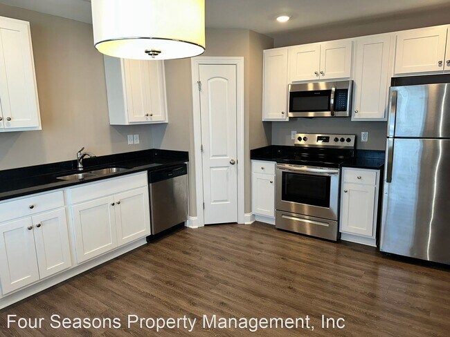 Building Photo - 3 br, 2 bath House - 815 S Church Street