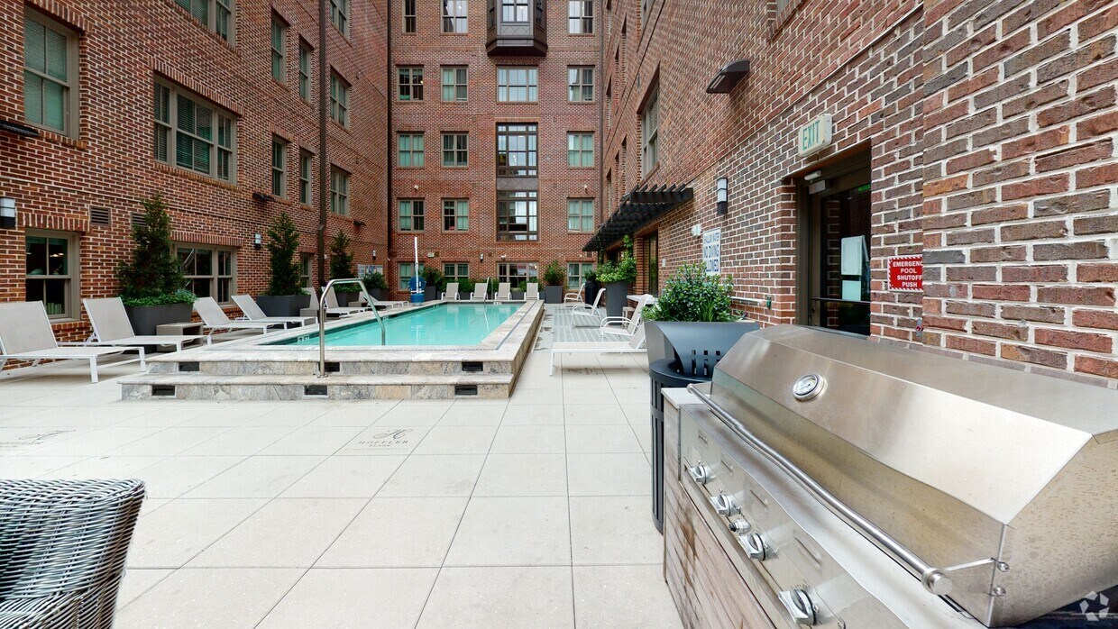 Photo - Hoffler Place Apartments