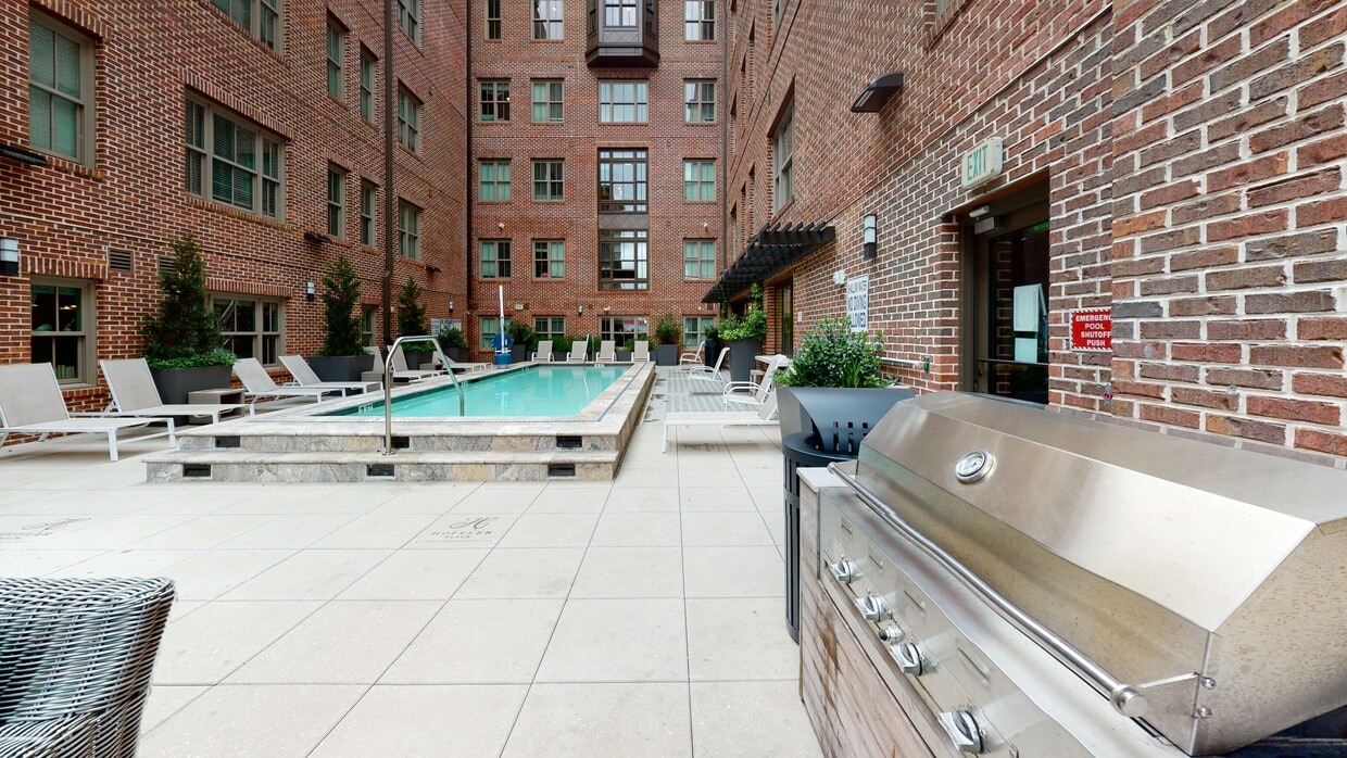 Photo - Hoffler Place Apartments