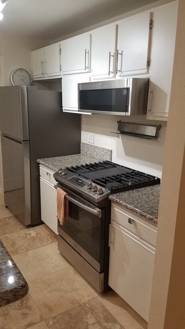 Foto del edificio - 2200 S Fort Apache Rd