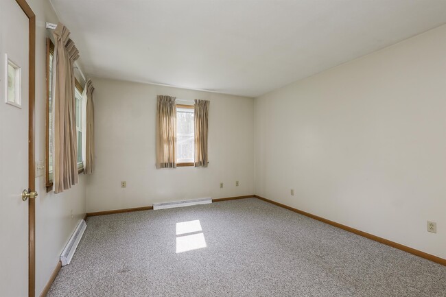 Building Photo - 3300 Twin Hill St