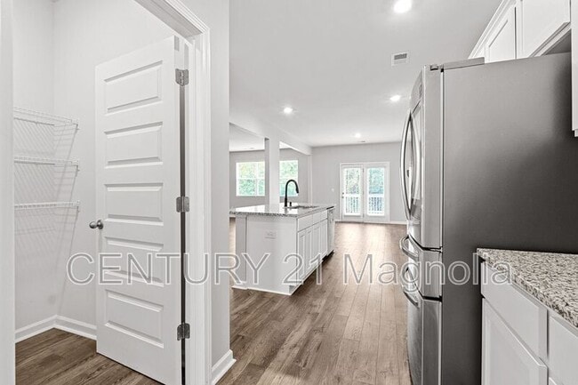 Foto del edificio - 552 Post Oak Ln