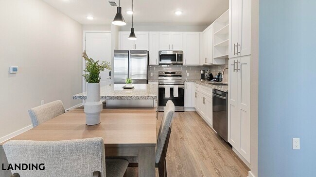 Foto del edificio - 1000 Western Breeze Circle
