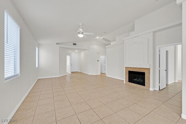 Foto del edificio - 767 Wigan Pier Dr