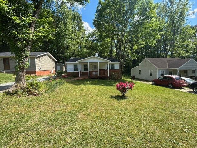 Building Photo - 606 North Avenue, Sanford NC 27330