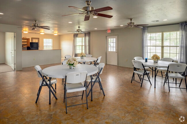 Club House - Highland Park Family