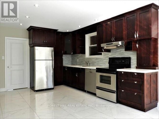 Building Photo - 42-42 Emerald Crescent