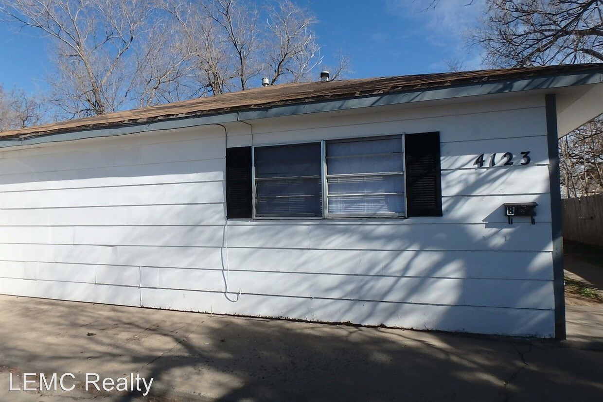 Foto principal - 4123 S Washington St