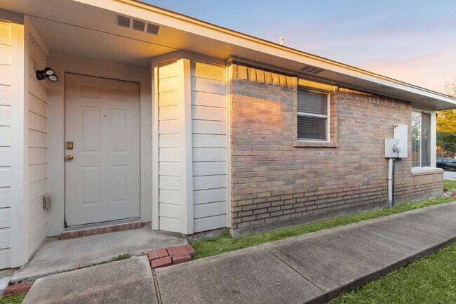Foto del edificio - Charming Home in Presidential Meadows