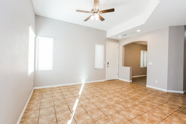 Foto del edificio - 6553 Raven Hall St