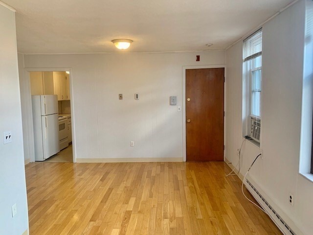 Primary Photo - 1 Noyes Pl